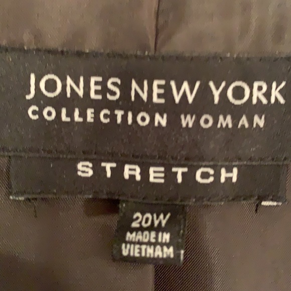 Jones New York Suit (Blazer and Pants Set) - Picture 2 of 8